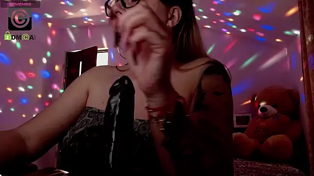 Snapshot of SonyaDevon chatting on March 20, 2025, 10:54 am SonyaDevon online show from March 20, 2025, 10:54 am