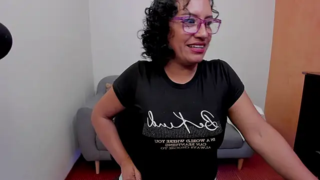 scarlet wet online show from July 10, 2026, 10:34 pm