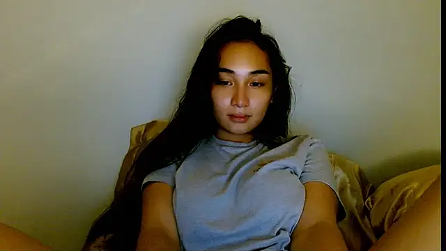 SweetLilly 18 online show from April 12, 2026, 2:55 pm