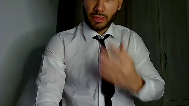 Justynn1 online show from June 3, 2026, 10:37 pm