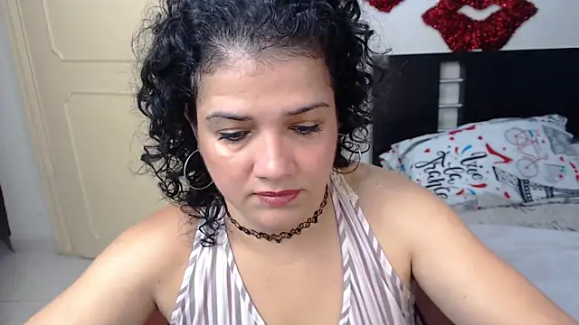 GlendaStarx online show from February 5, 2026, 4:17 am