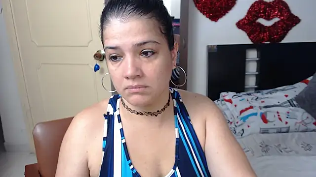 GlendaStarx online show from February 13, 2026, 10:50 pm