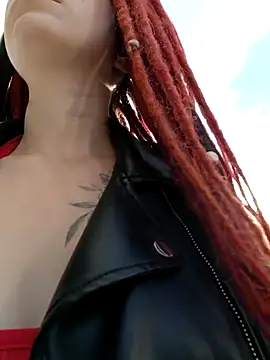 Snapshot of Frost_foxy chatting on September 26, 2025, 2:26 am Frost foxy online show from September 26, 2025, 2:26 am