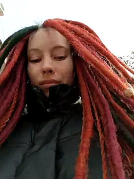 Snapshot of Frost_foxy chatting on October 3, 2025, 2:19 am Frost foxy online show from October 3, 2025, 2:19 am