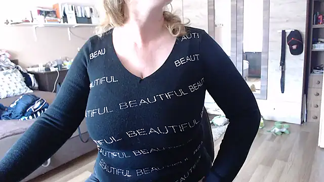 Elza01 online show from April 8, 2026, 1:11 pm