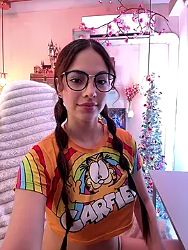 Zoe Bae online show from December 13, 2025, 11:21 pm