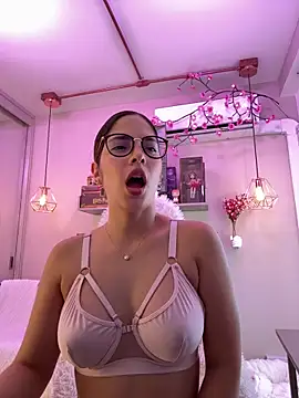 Zoe Bae online show from March 10, 2026, 9:20 pm