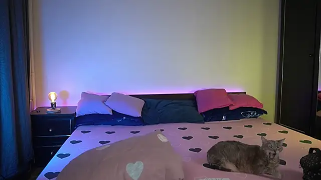 TiffanyPierce online show from November 27, 2025, 9:28 pm