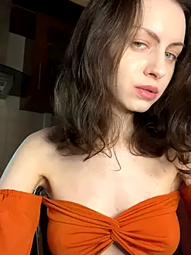 Snapshot of MissAnuta chatting on October 28, 2025, 10:45 pm MissAnuta online show from October 28, 2025, 10:45 pm