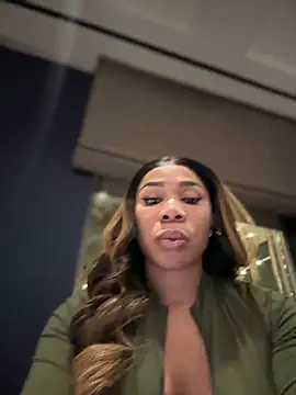 Snapshot of Belle___ chatting on December 21, 2024, 12:53 am Belle online show from December 21, 2024, 12:53 am