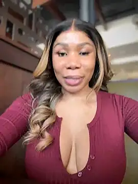 Snapshot of Belle___ chatting on January 17, 2025, 6:44 pm Belle online show from January 17, 2025, 6:44 pm