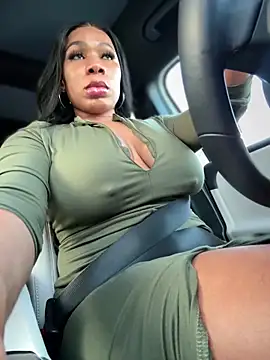 Snapshot of Belle___ chatting on October 25, 2025, 10:26 pm Belle online show from October 25, 2025, 10:26 pm