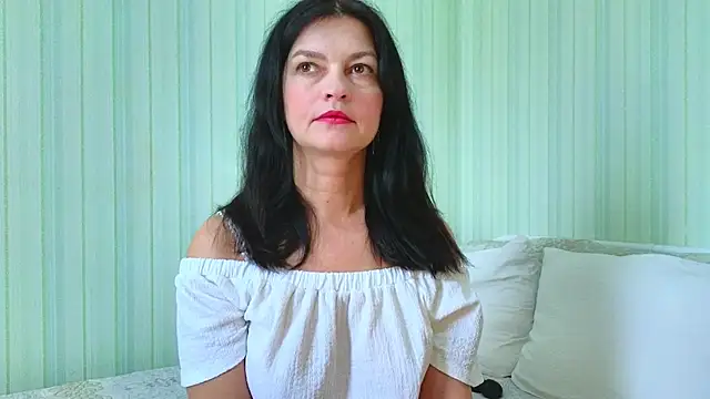  Lily  online show from April 3, 2026, 8:12 am