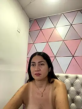 juliana diaz online show from September 27, 2025, 11:15 am