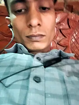 Snapshot of hq9870a chatting on January 16, 2026, 7:23 am hq9870a online show from January 16, 2026, 7:23 am