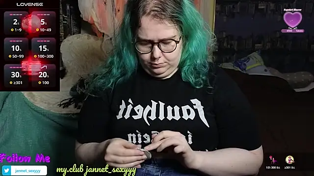 JannetPie online show from October 26, 2025, 2:17 am