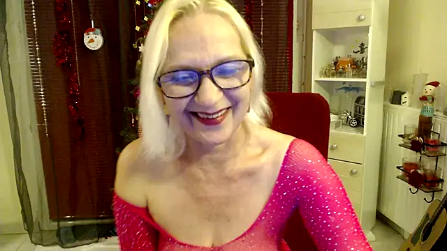 Snapshot of Ala-N-Dala chatting on January 1, 2025, 9:20 pm Ala-N-Dala online show from January 1, 2025, 9:20 pm