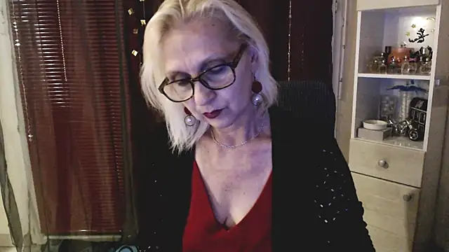 Snapshot of Ala-N-Dala chatting on January 7, 2025, 12:45 am Ala-N-Dala online show from January 7, 2025, 12:45 am