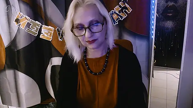 Snapshot of Ala-N-Dala chatting on October 21, 2025, 6:58 am Ala-N-Dala online show from October 21, 2025, 6:58 am