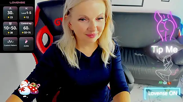 Abby Moore  online show from March 2, 2025, 8:07 pm