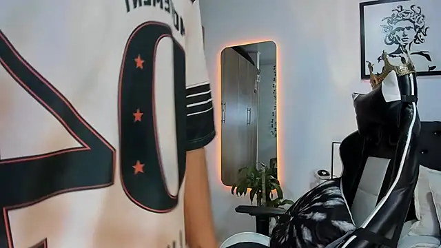 AlanNaughty online show from March 3, 2026, 5:24 am