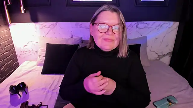 Snapshot of Shannonshine chatting on November 13, 2025, 5:39 am Shannonshine online show from November 13, 2025, 5:39 am