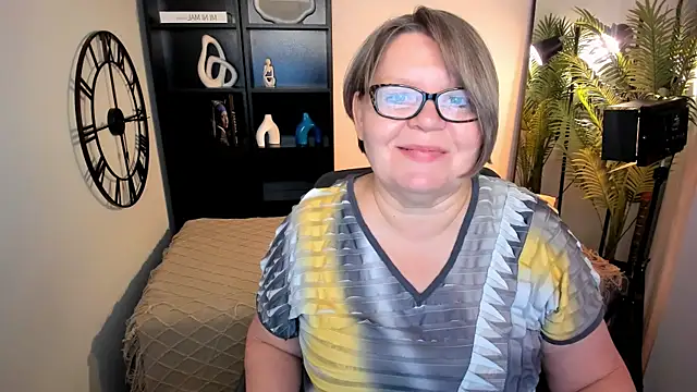 Shannonshine online show from May 13, 2026, 5:16 am
