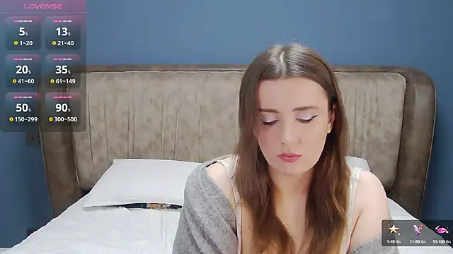 Snapshot of IamMolly chatting on December 8, 2024, 9:41 pm IamMolly online show from December 8, 2024, 9:41 pm