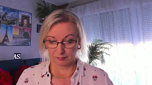 vanessa chat online show from May 27, 2026, 1:30 pm