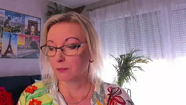 vanessa chat online show from June 2, 2026, 1:13 pm