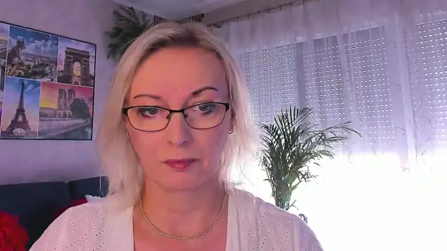 Snapshot of vanessa_chat chatting on July 2, 2026, 1:28 pm vanessa chat online show from July 2, 2026, 1:28 pm