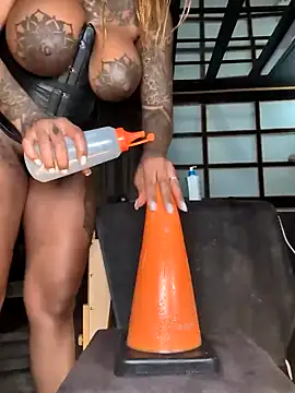 DarkDea online show from February 10, 2025, 11:34 pm