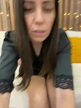 HotyWinter online show from January 14, 2025, 4:40 pm