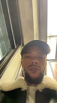 Snapshot of Lionayowe chatting on October 26, 2025, 7:53 pm Lionayowe online show from October 26, 2025, 7:53 pm