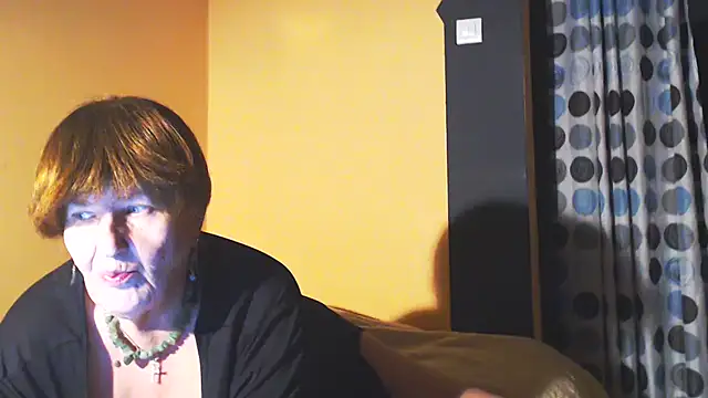Snapshot of MioritaHard chatting on February 5, 2025, 8:57 pm MioritaHard online show from February 5, 2025, 8:57 pm