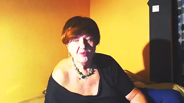 Snapshot of MioritaHard chatting on February 6, 2025, 9:17 pm MioritaHard online show from February 6, 2025, 9:17 pm