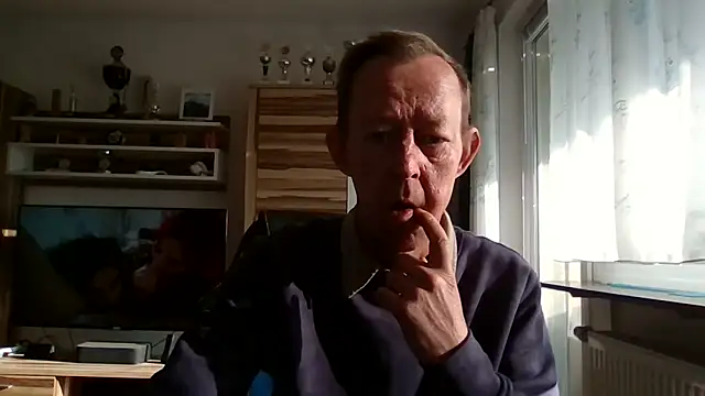 sissy501 online show from September 28, 2025, 3:06 pm