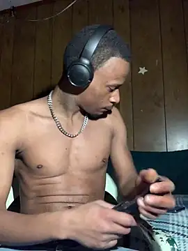 Snapshot of Tristris100 chatting on December 11, 2024, 11:00 pm Tristris100 online show from December 11, 2024, 11:00 pm