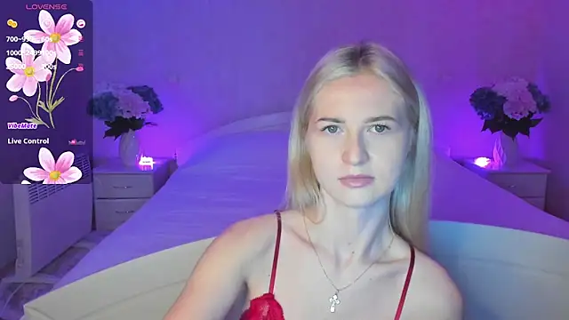 Snapshot of AnnaCarrera chatting on October 17, 2025, 8:11 pm AnnaCarrera online show from October 17, 2025, 8:11 pm