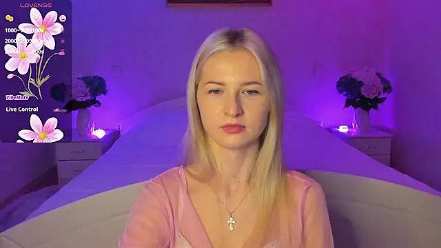 Snapshot of AnnaCarrera chatting on October 24, 2025, 9:11 pm AnnaCarrera online show from October 24, 2025, 9:11 pm