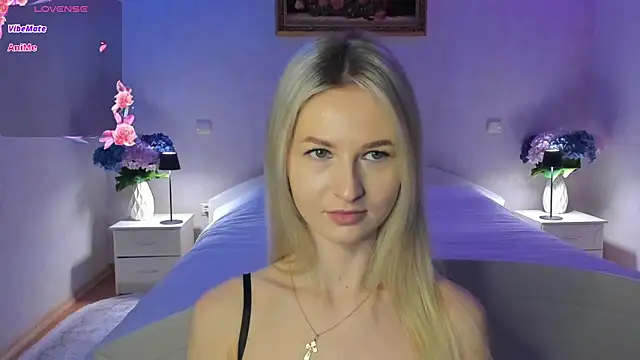 AnnaCarrera online show from February 28, 2026, 7:37 pm