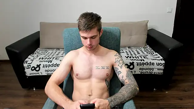 maks wolfis online show from December 13, 2024, 12:50 pm