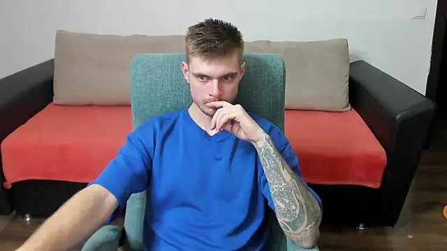 maks wolfis online show from February 3, 2025, 5:35 pm