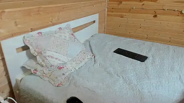 maks wolfis online show from March 21, 2025, 1:13 am