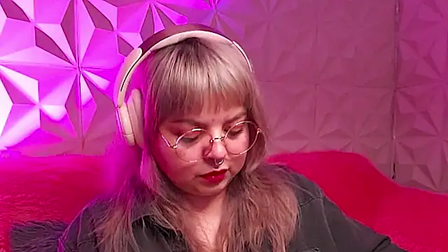 Satyn doll online show from November 27, 2025, 11:51 pm