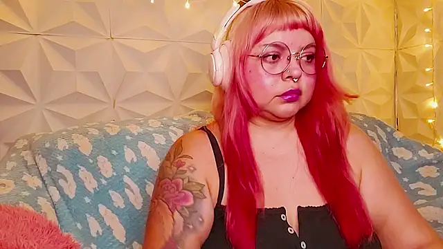 Snapshot of Satyn_doll chatting on June 24, 2026, 10:42 pm Satyn doll online show from June 24, 2026, 10:42 pm