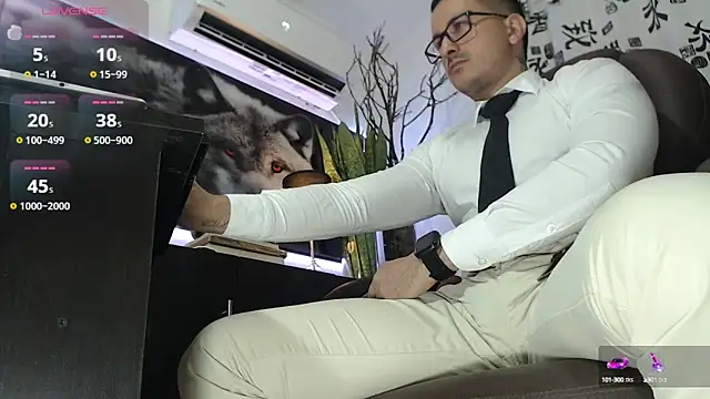 Snapshot of randyluke chatting on December 13, 2024, 8:47 pm randyluke online show from December 13, 2024, 8:47 pm