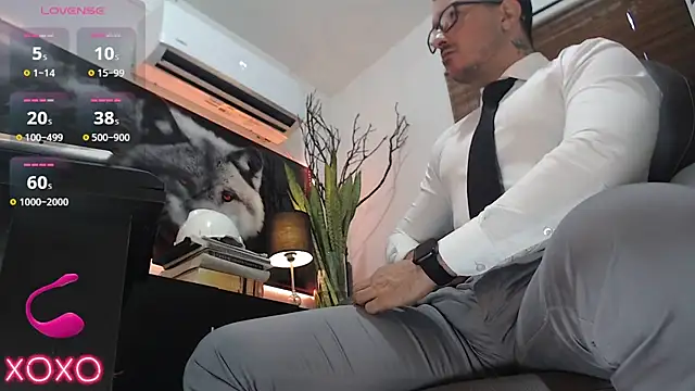 Snapshot of randyluke chatting on December 2, 2025, 8:26 pm randyluke online show from December 2, 2025, 8:26 pm