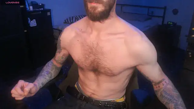 Snapshot of SexxxyLouis chatting on September 28, 2025, 10:31 am SexxxyLouis online show from September 28, 2025, 10:31 am