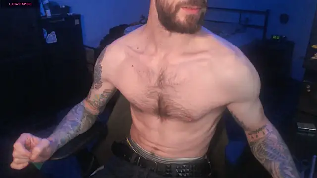 Snapshot of SexxxyLouis chatting on October 6, 2025, 8:34 am SexxxyLouis online show from October 6, 2025, 8:34 am